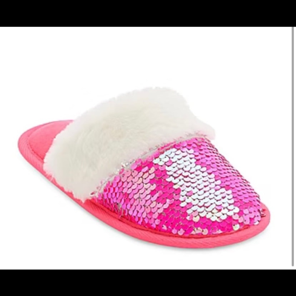 Girls Slippers size 2-4